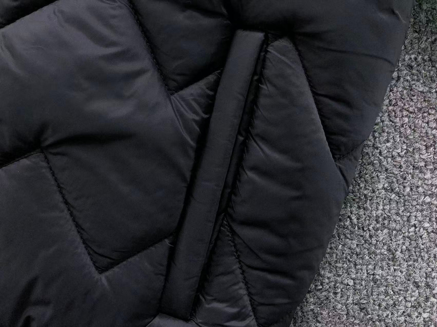 Jaqueta Puffer adidas Chevron Puff