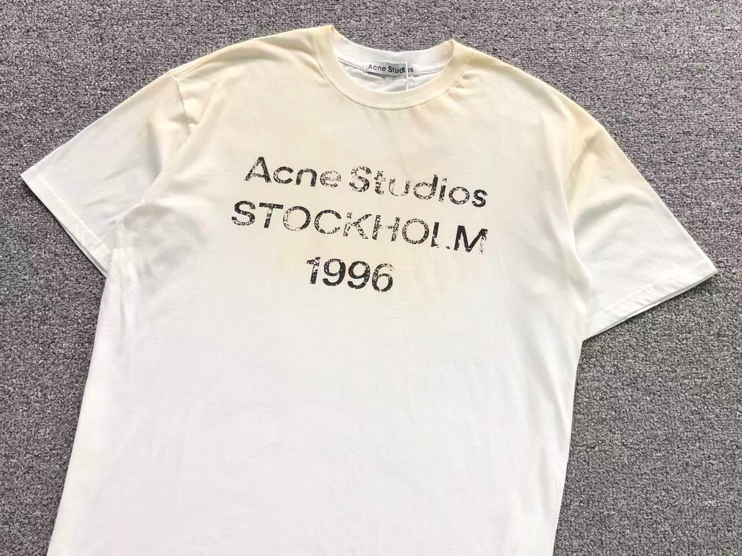 Camiseta Acne Studios Stockholm 1996 Vintage Logo