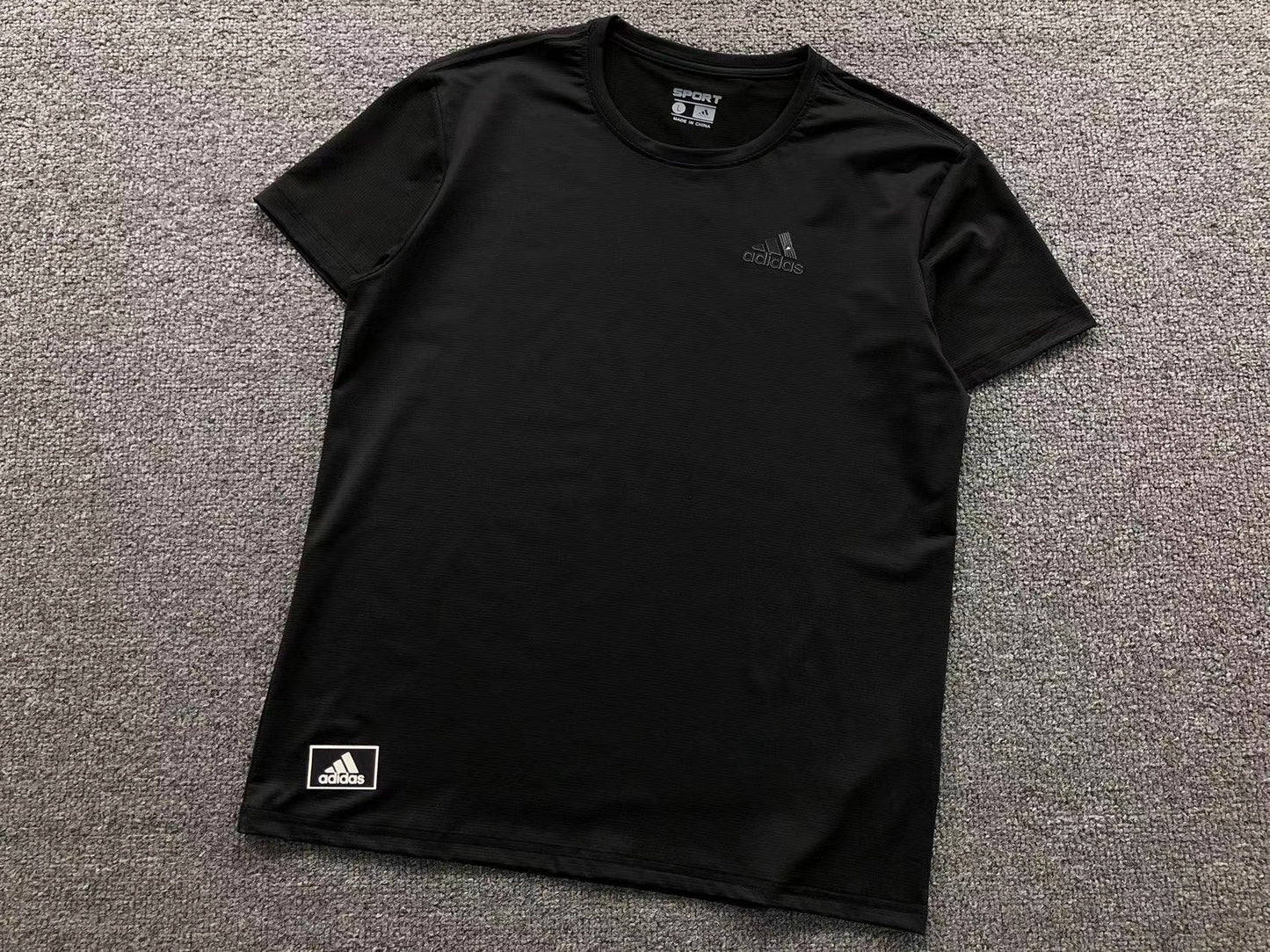 Camiseta Adidas Minimal Active Wear