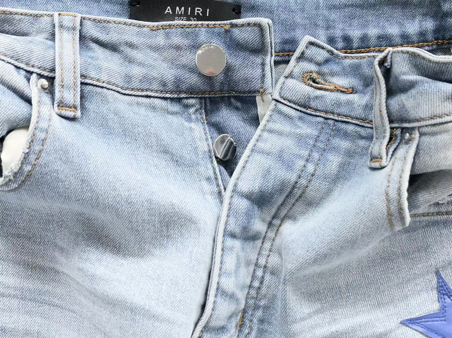 Calça AMIRI Star Patch Light Blue Denim