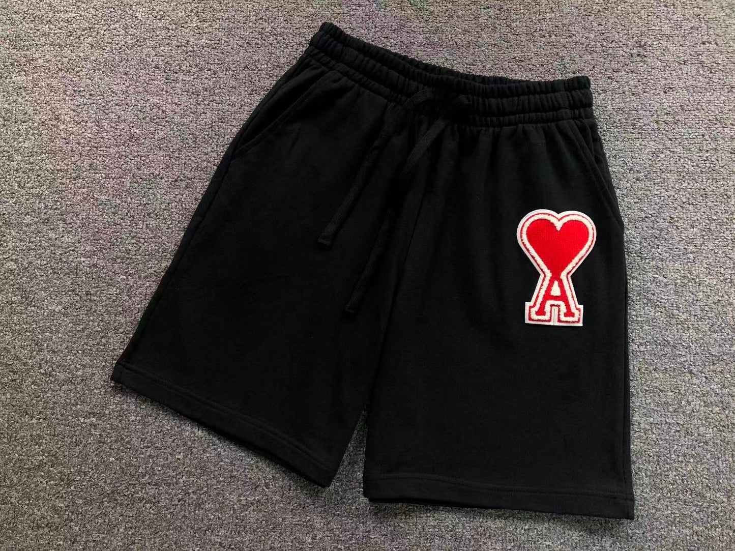 Short AMI Paris Big Heart Logo