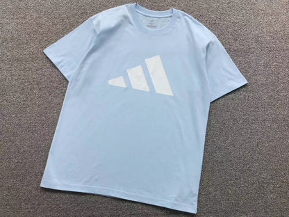 Camiseta Adidas Big Logo Essential