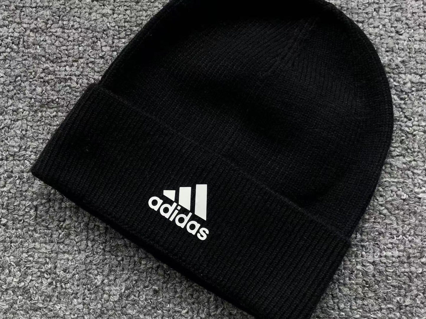 Touca adidas Core Knit