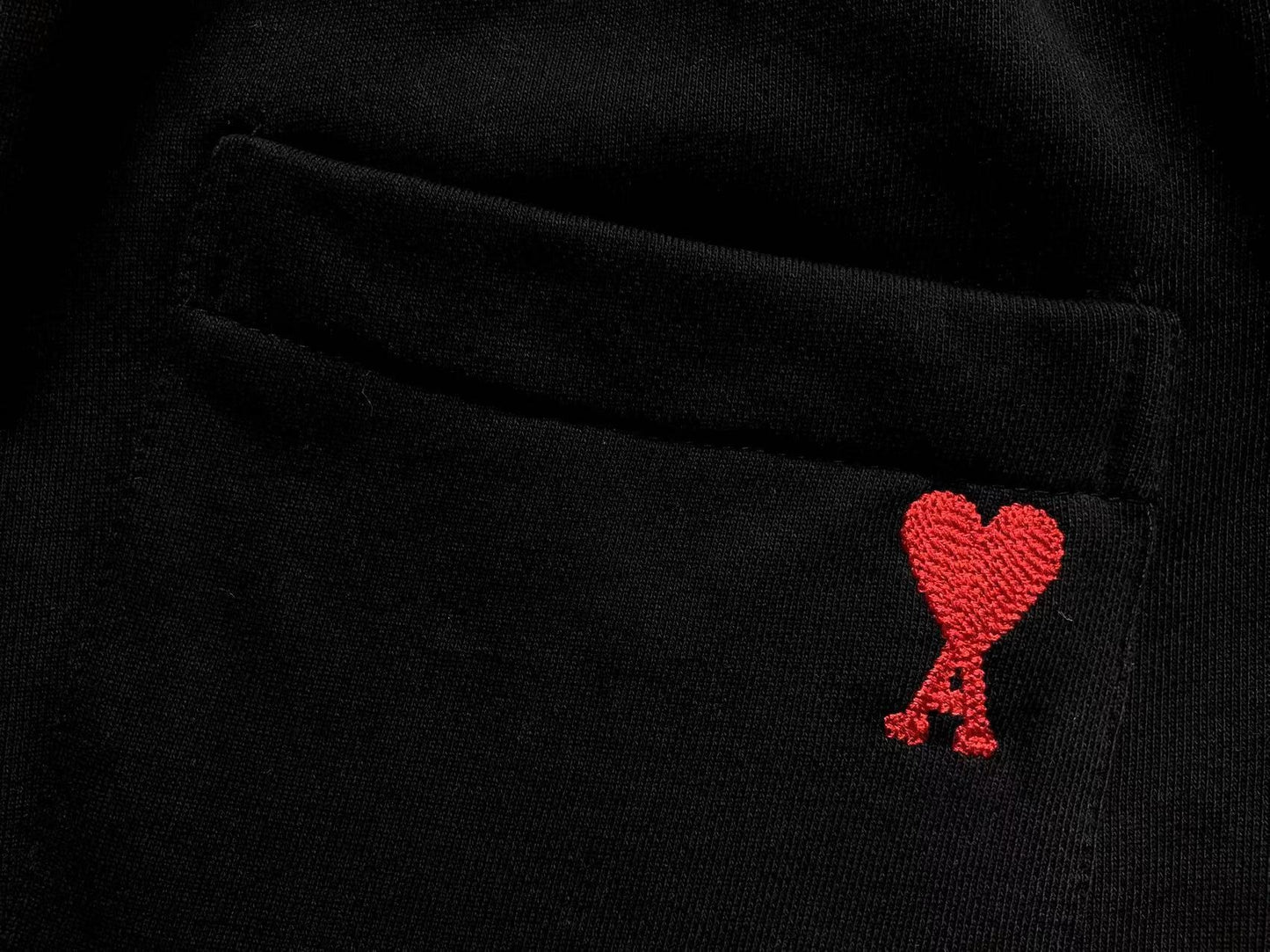 Short AMI Paris Pocket Heart Logo
