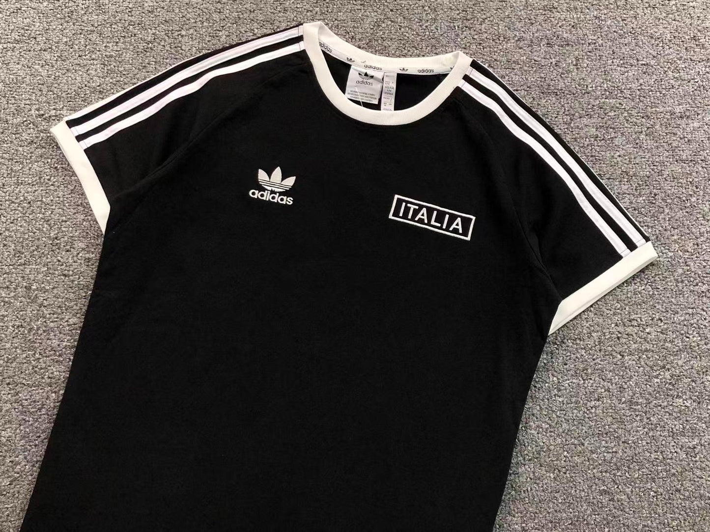 Camiseta adidas Originals Italia 3-Stripes