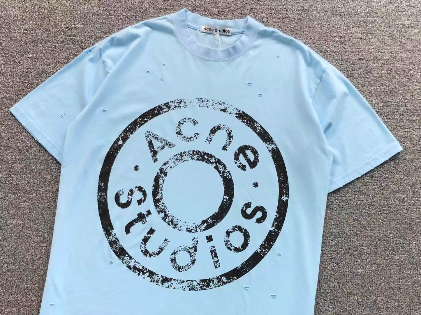 Camiseta Acne Studios Distressed Round Logo