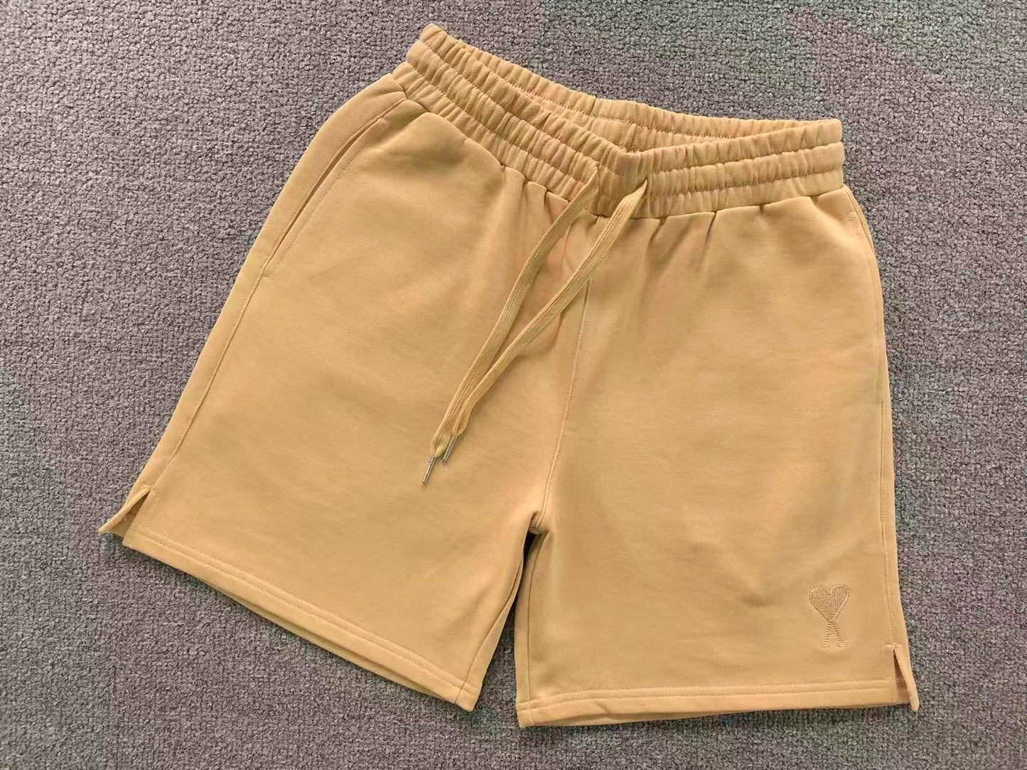 Short AMI Paris Pocket Heart Logo