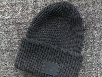 Touca Acne Studios Winter Essential