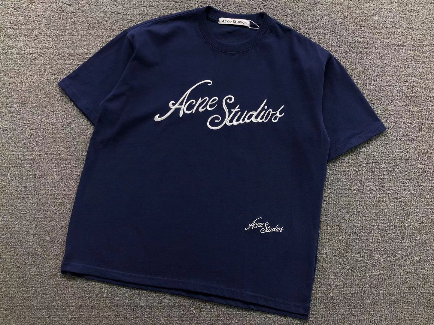 Camiseta Acne Studios Embroidered Script Logo