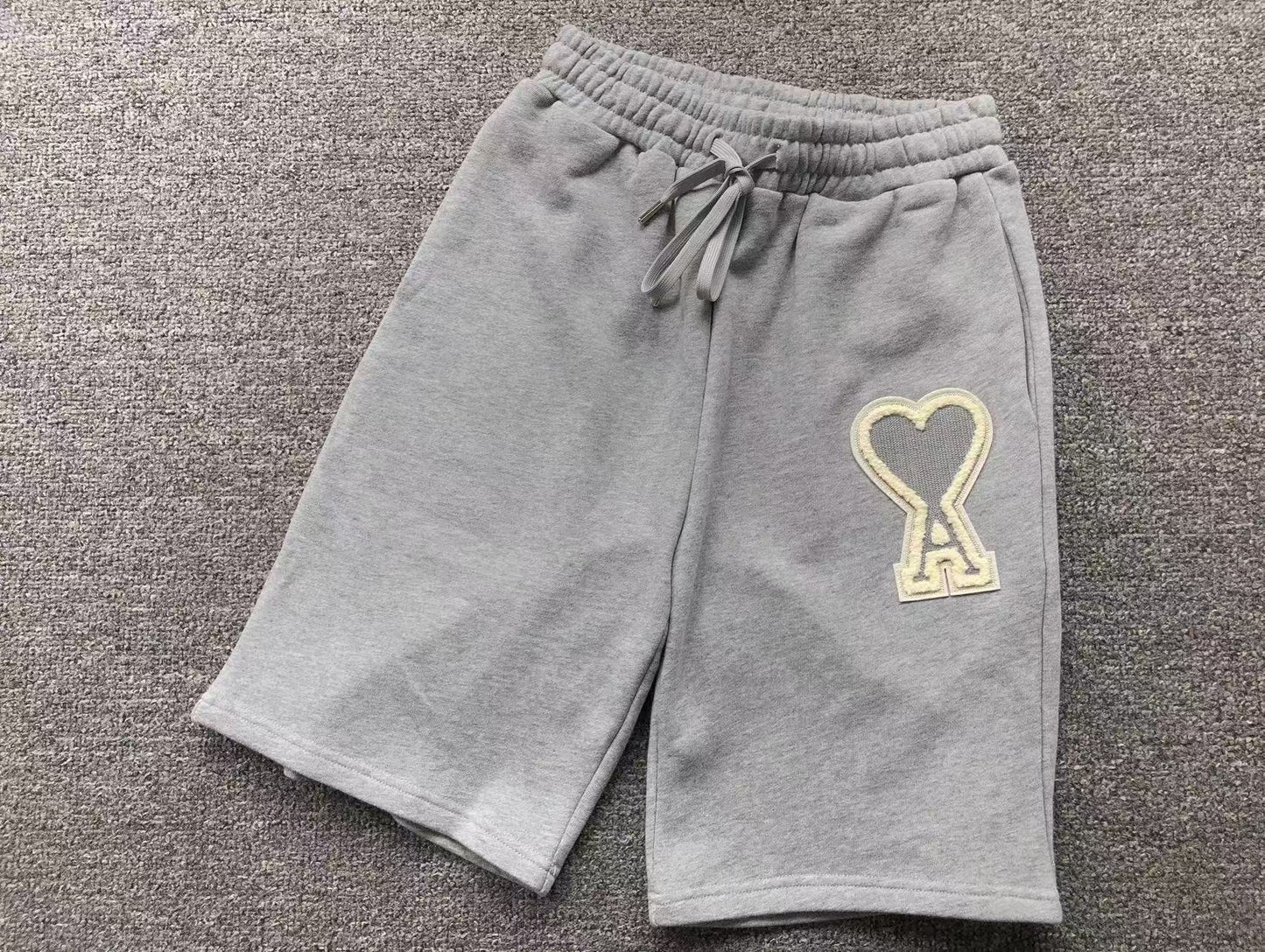 Short AMI Paris Big Heart Logo