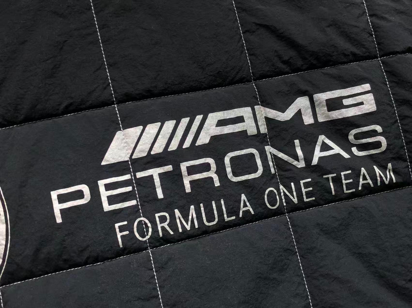 Jaqueta Mercedes AMG Petronas Racing Puffer Black