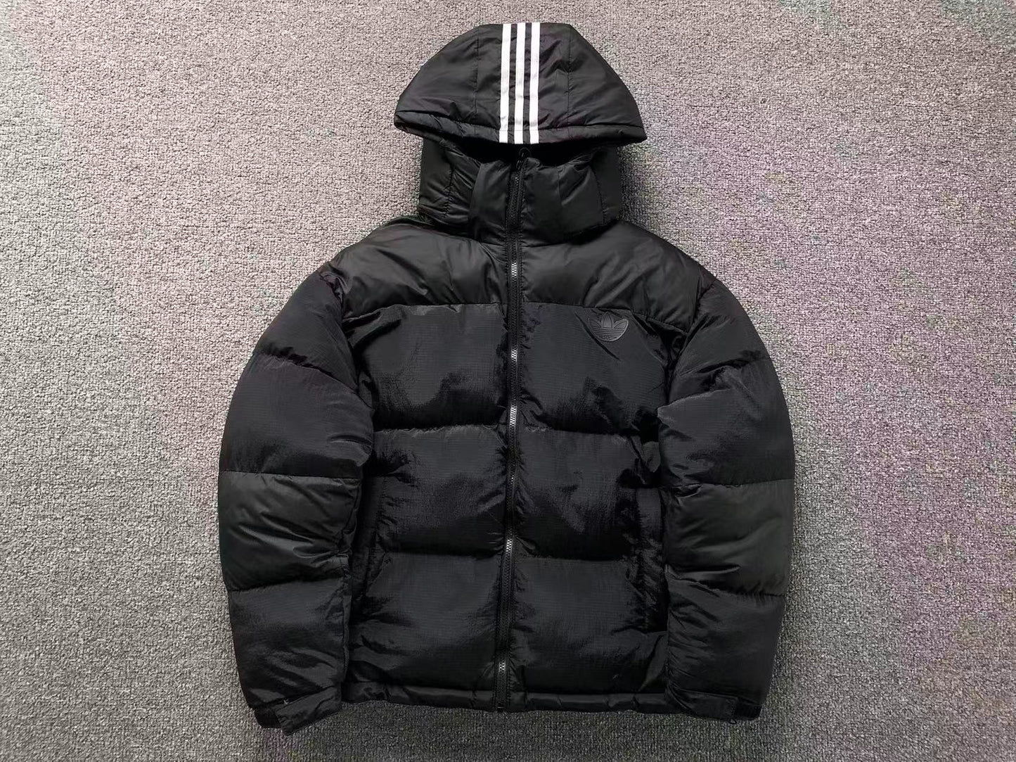Jaqueta adidas Frostline Puffer
