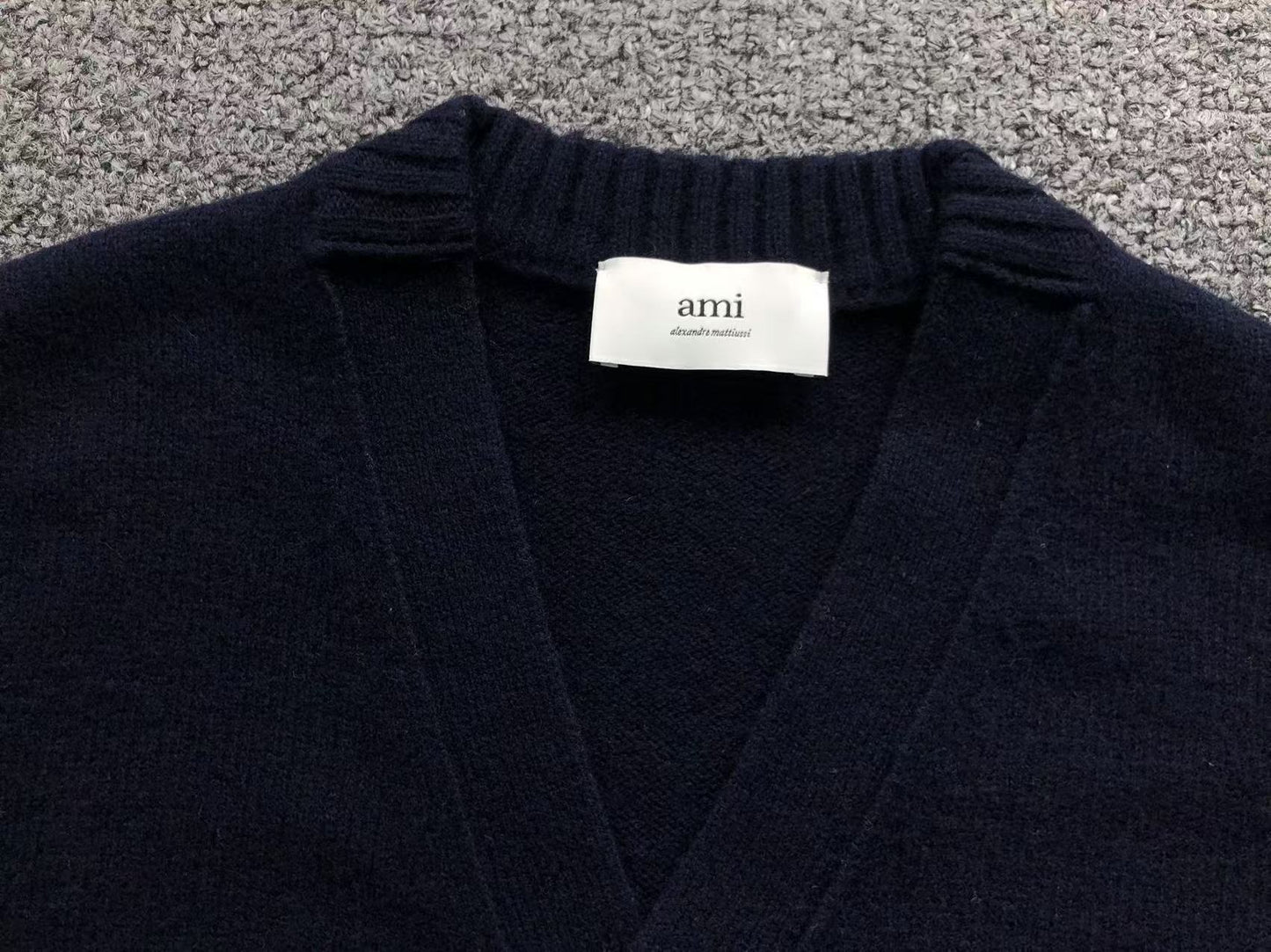 Suéter Cardigan AMI Paris Essential Feminino