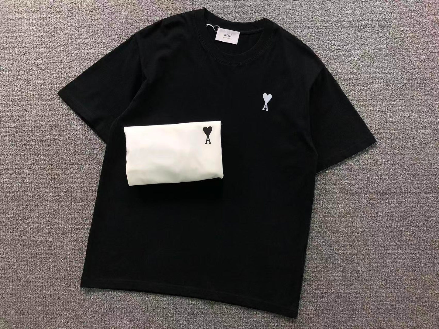 Camiseta AMI Paris Place des Victoires