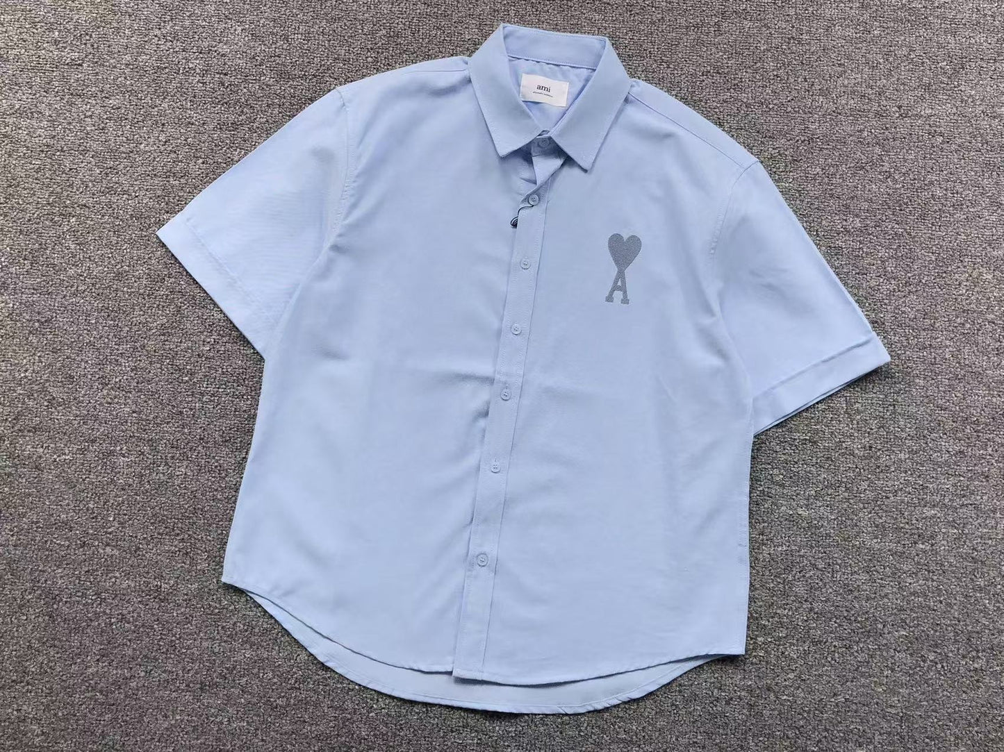 Camisa AMI Paris Tonal Big Heart Short Sleeve Shirt