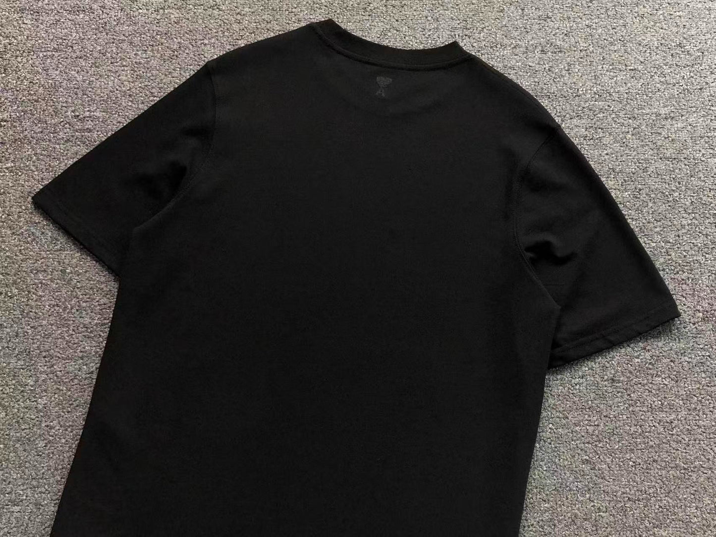 Camiseta AMI Paris Signature Small Logo