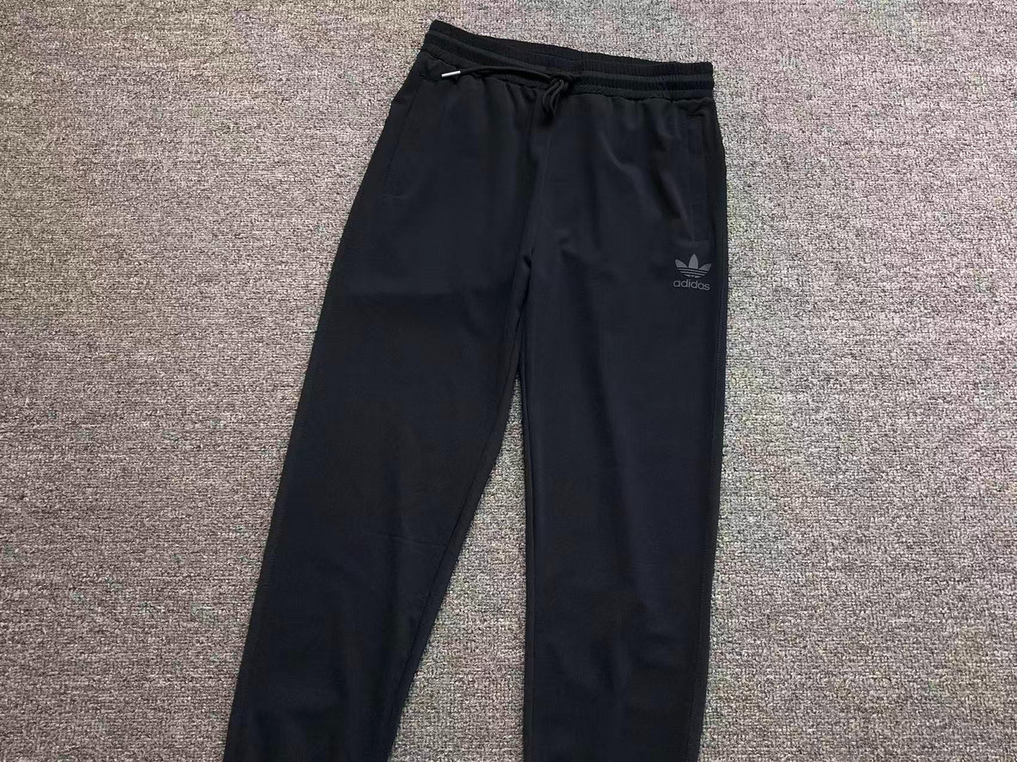 Calça Adidas Essential Tech Jogger