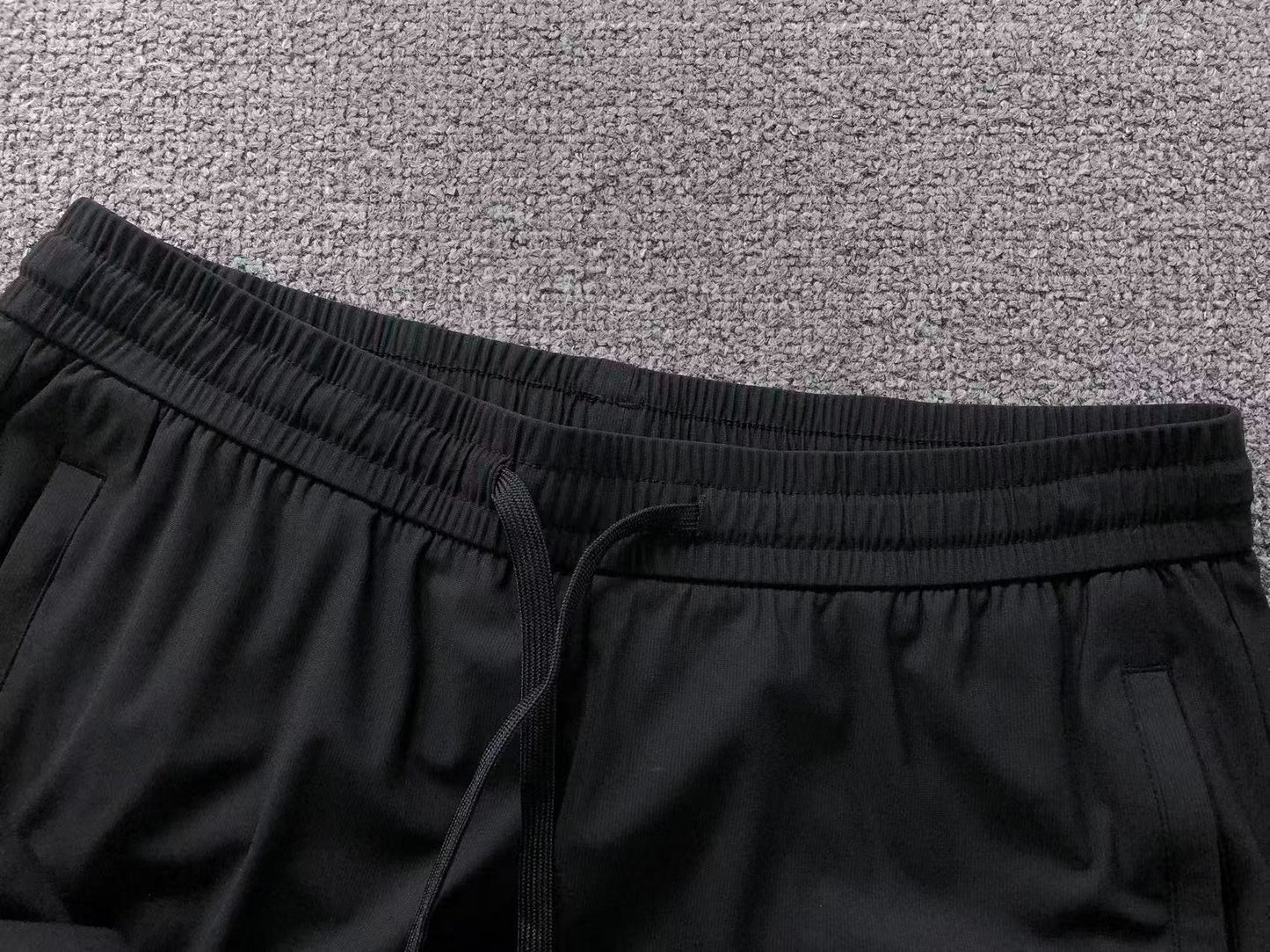 Calça elástica ALO moletom reta