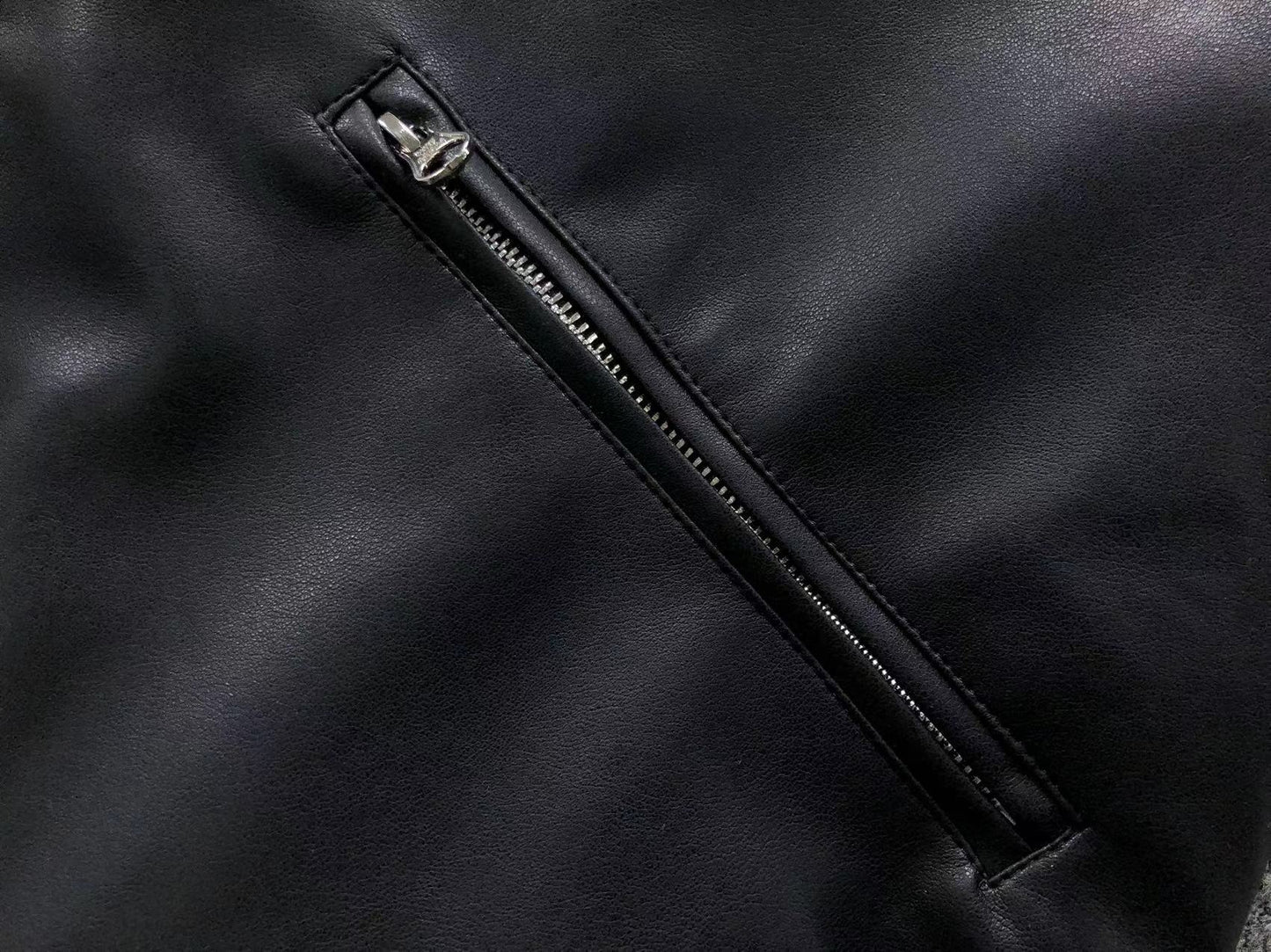 Jaqueta Adidas Leather Sherpa Black Bomber