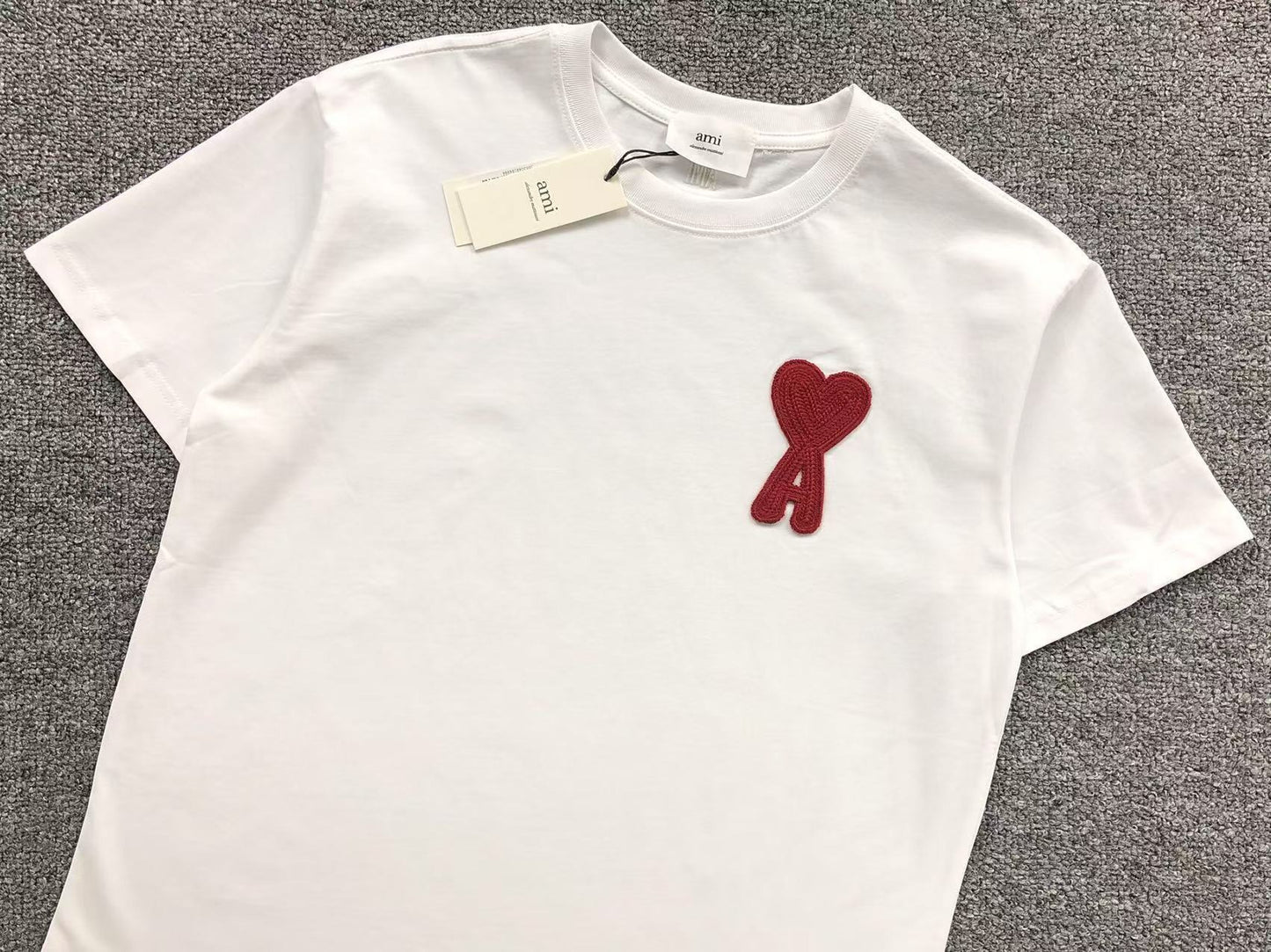 Camiseta AMI Paris Big Heart Patch Classic