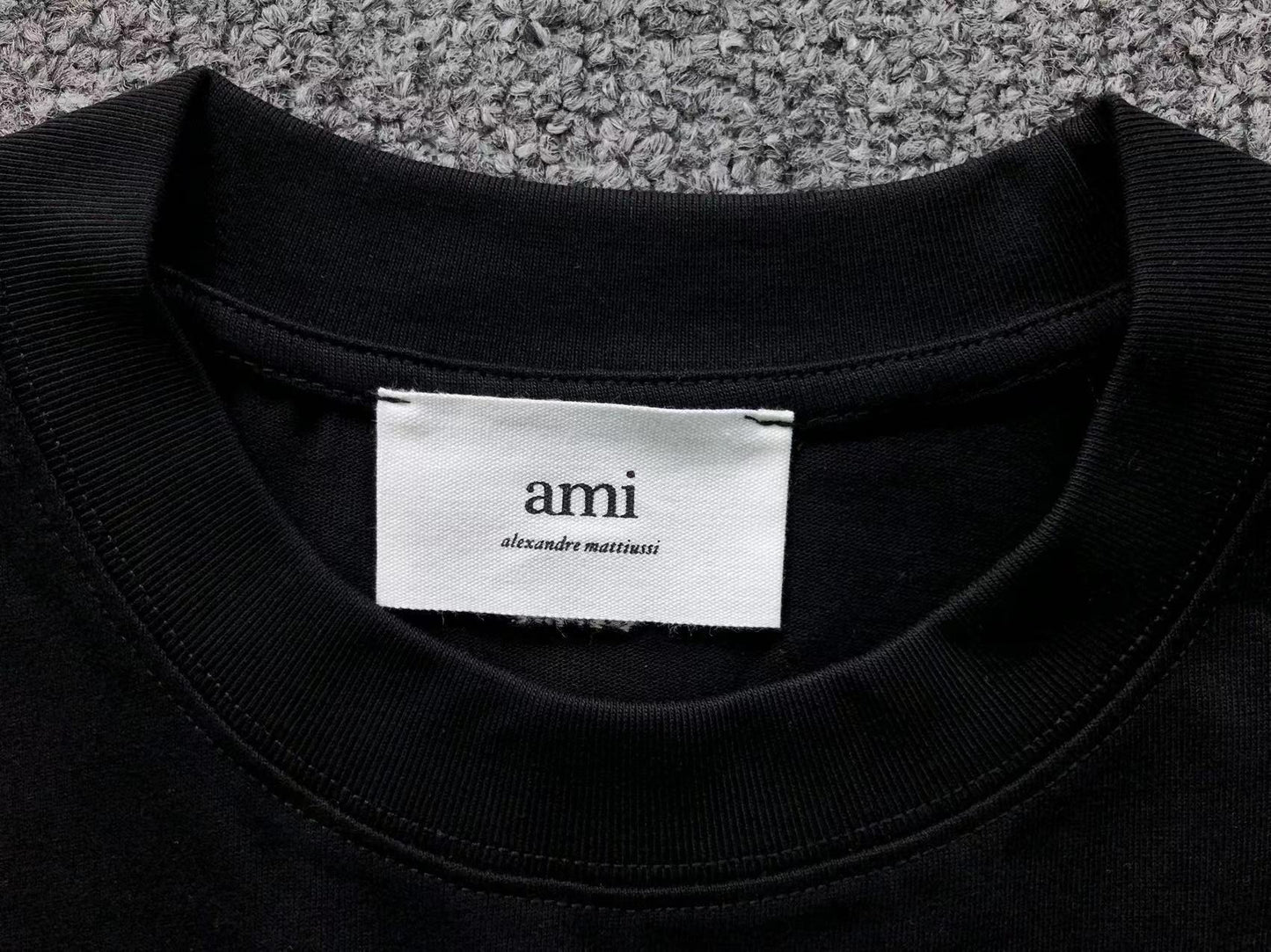 Camiseta AMI Paris Mini Heart Logo Classic