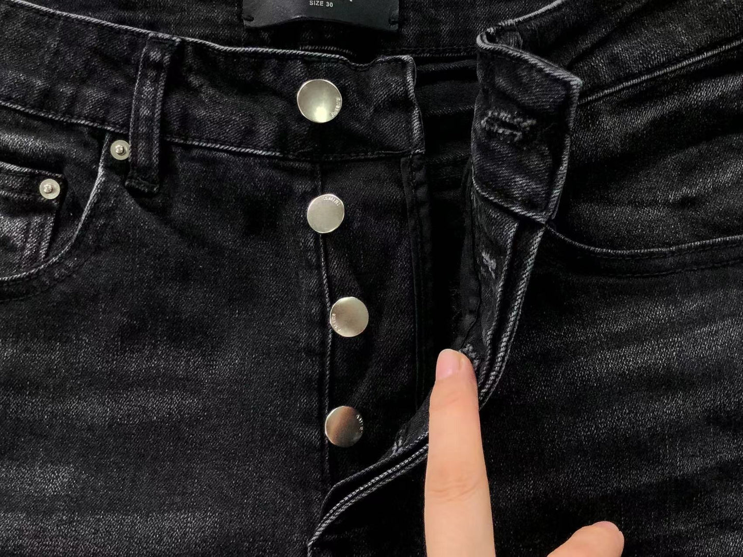 Calça AMIRI Hollywood Black Destroyed Denim
