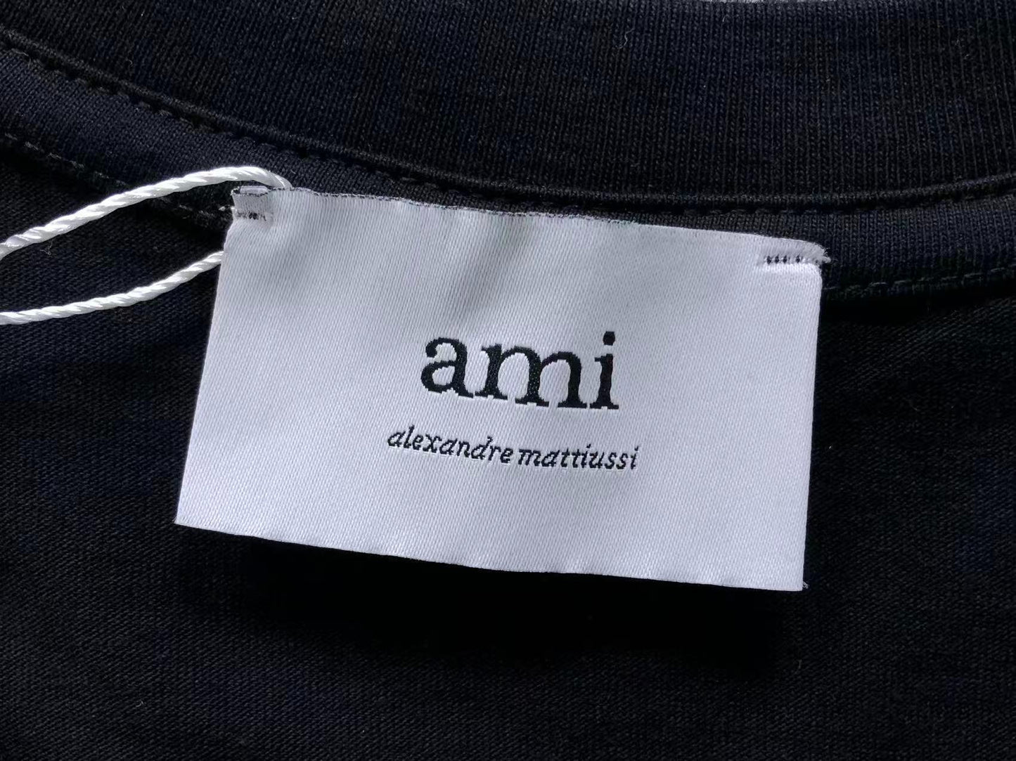 Camiseta AMI Paris Seal Logo