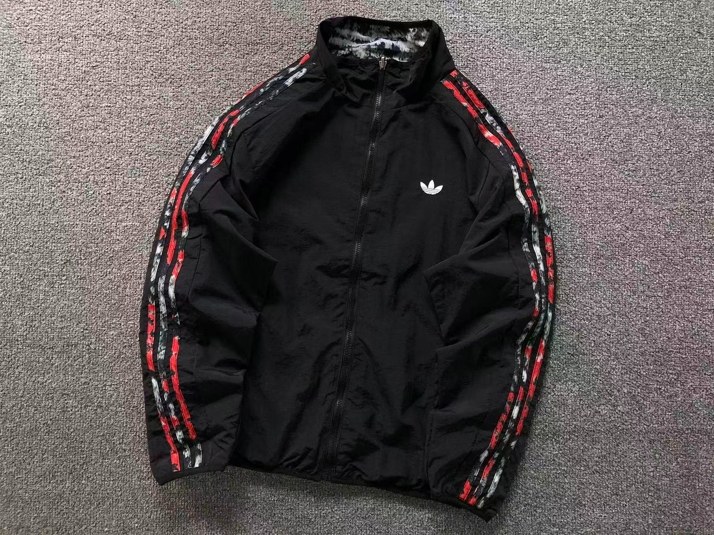 Jaqueta adidas Reversible Knit Tech