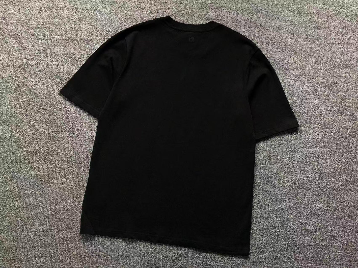 Camiseta AMI Paris Mini Heart Logo Minimal
