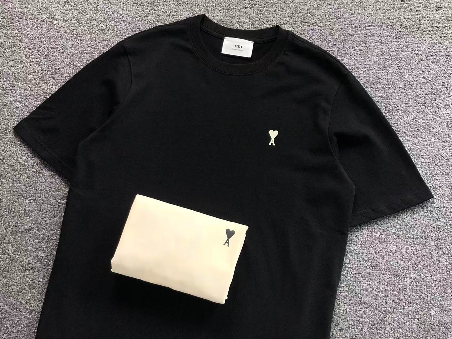 Camiseta AMI Paris Place des Victoires