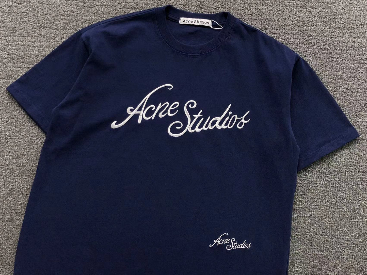 Camiseta Acne Studios Embroidered Script Logo
