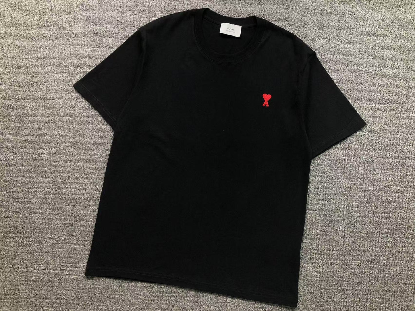 Camiseta AMI Paris Mini Heart Logo