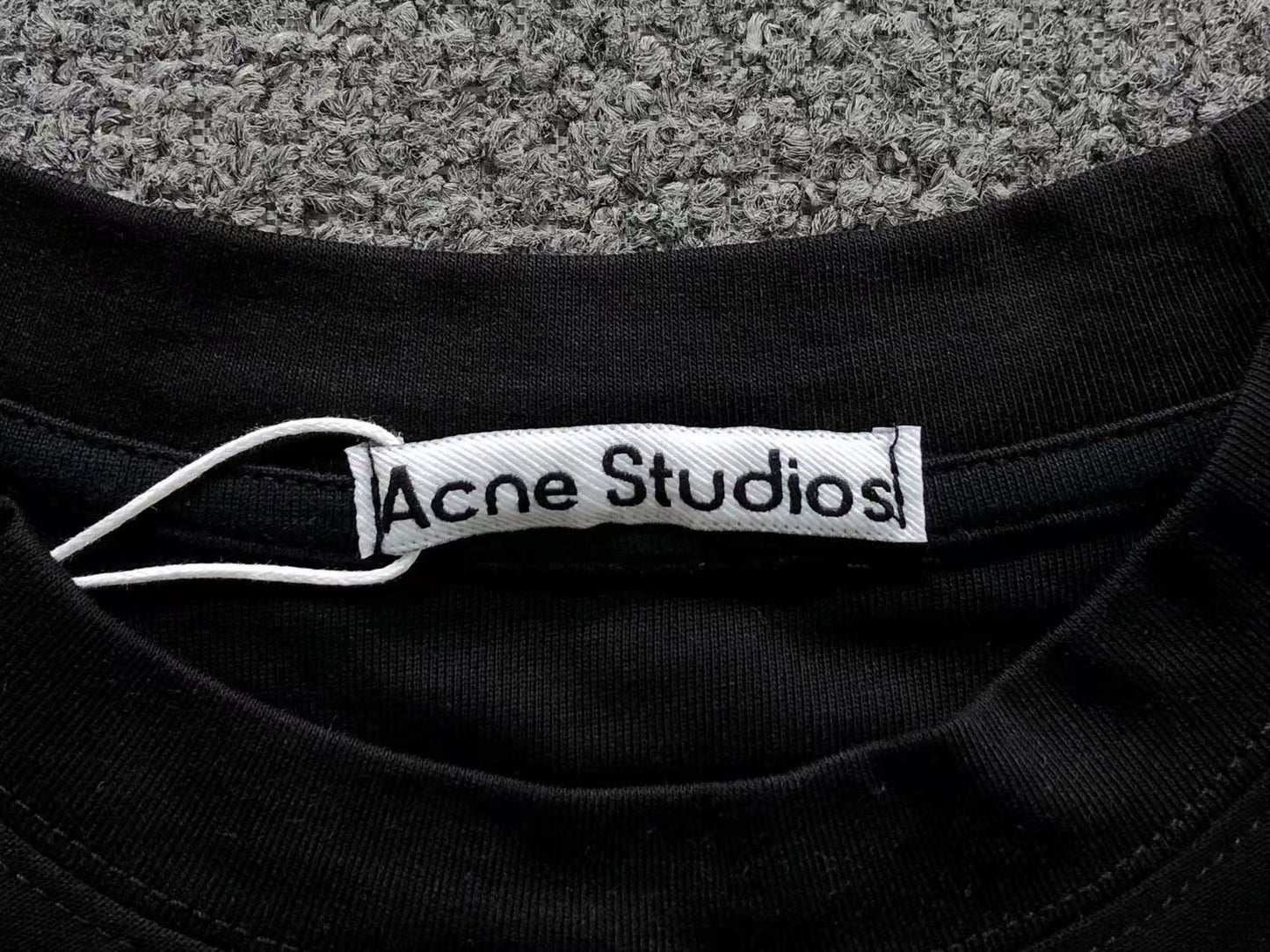 Camiseta Acne Studios Neon Archive Tee