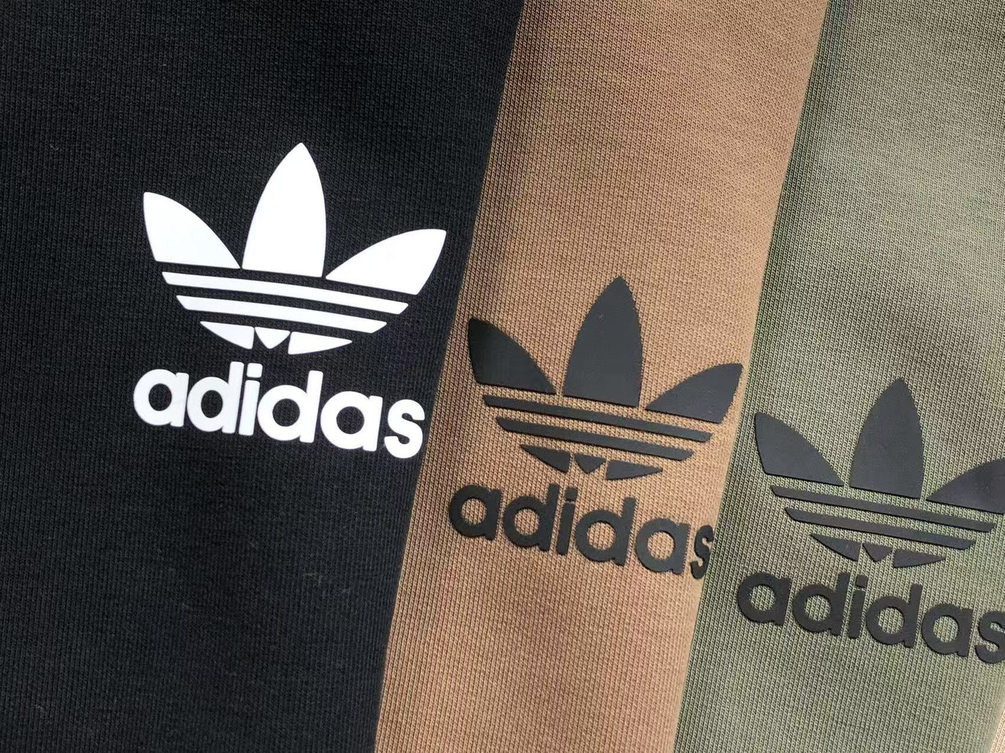 Moletom Adidas Minimal Stripe Track