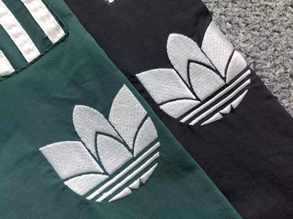 Jaqueta Adidas Chevron Windbreaker Archive