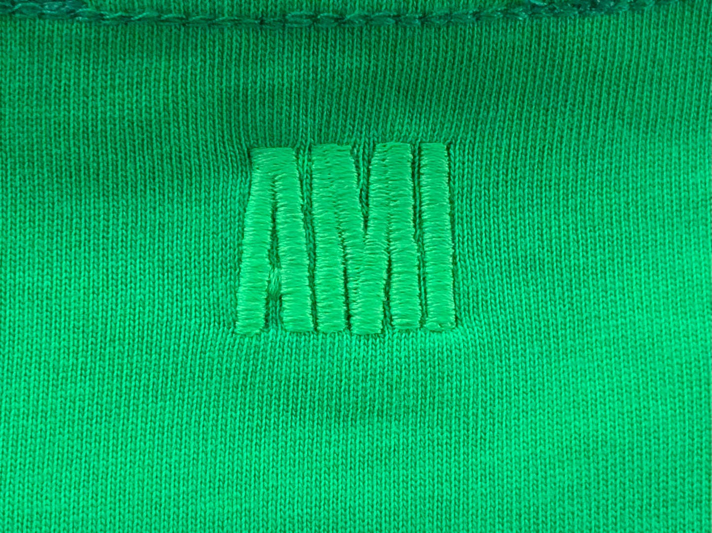 Camiseta AMI Paris Mini Heart Color Contrast