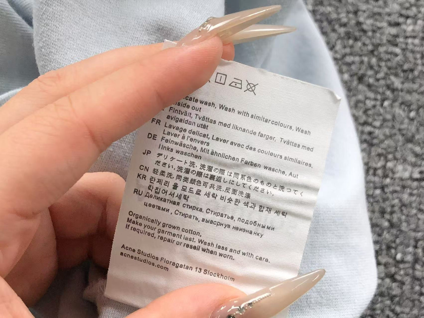 Camiseta Acne Studios Antique 1996 Label Tee