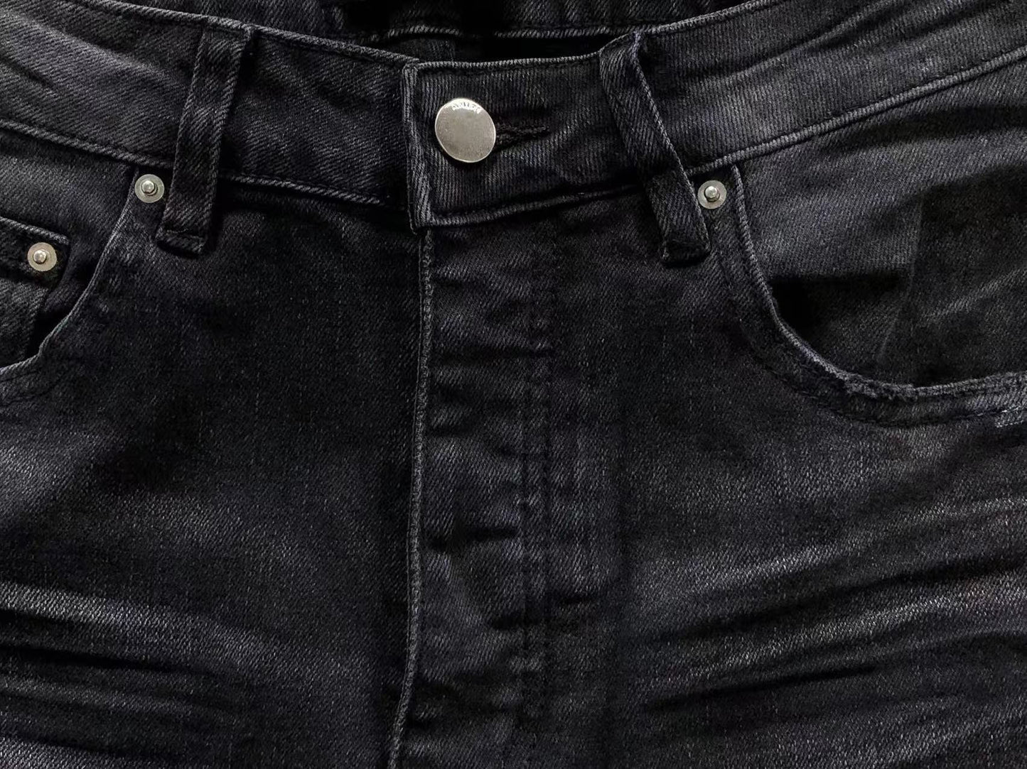 Calça AMIRI Heavy Destroyed Black Denim