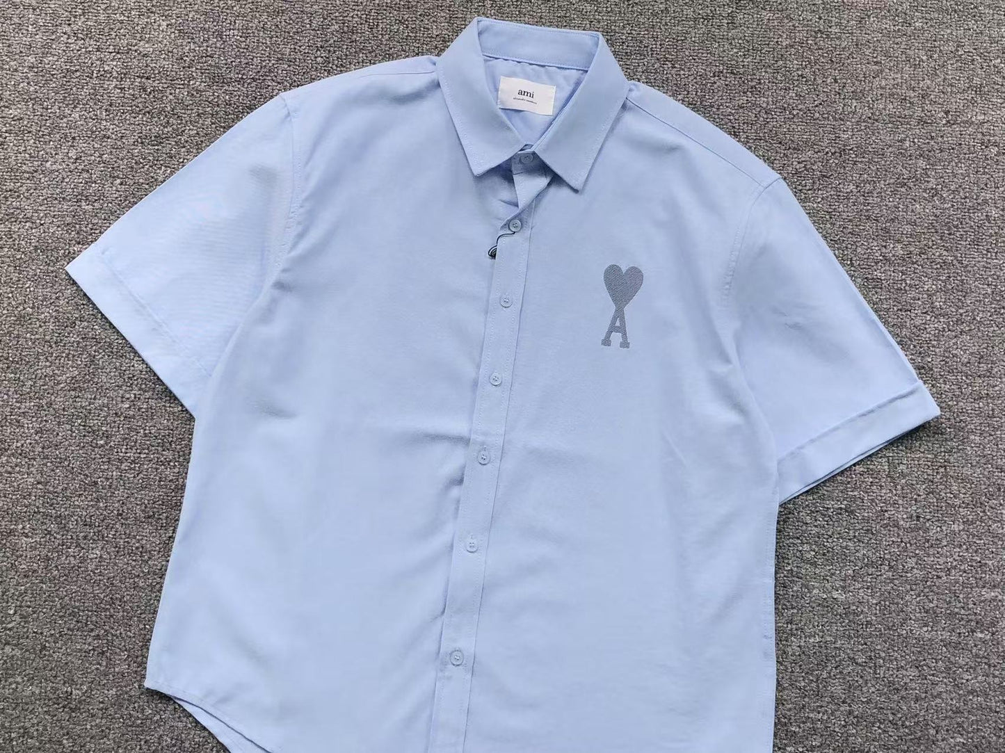 Camisa AMI Paris Tonal Big Heart Short Sleeve Shirt