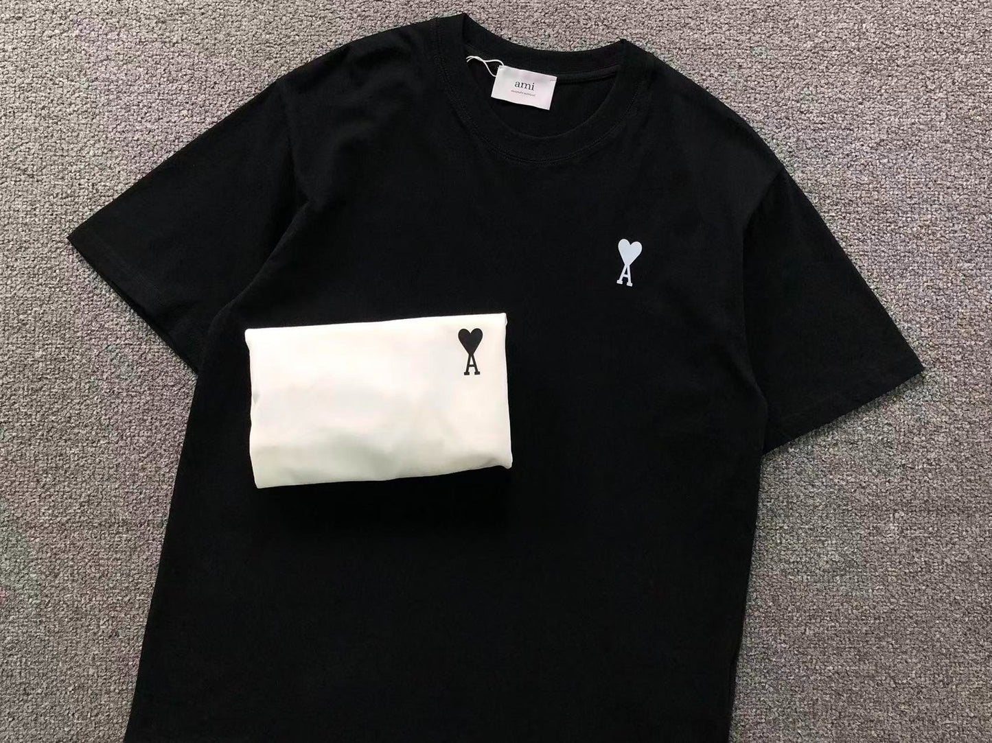 Camiseta AMI Paris Place des Victoires