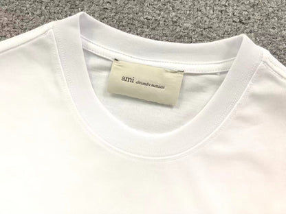 Camiseta AMI Paris Logo Coração Mini Bordado