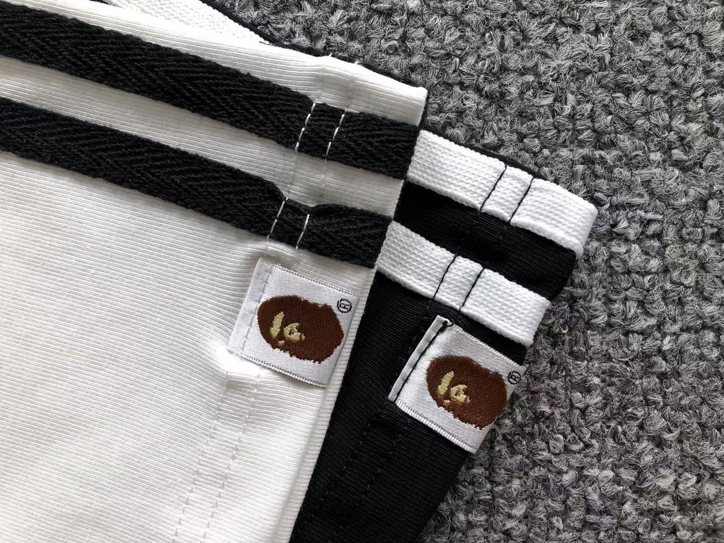Camiseta Adidas x BAPE College Logo