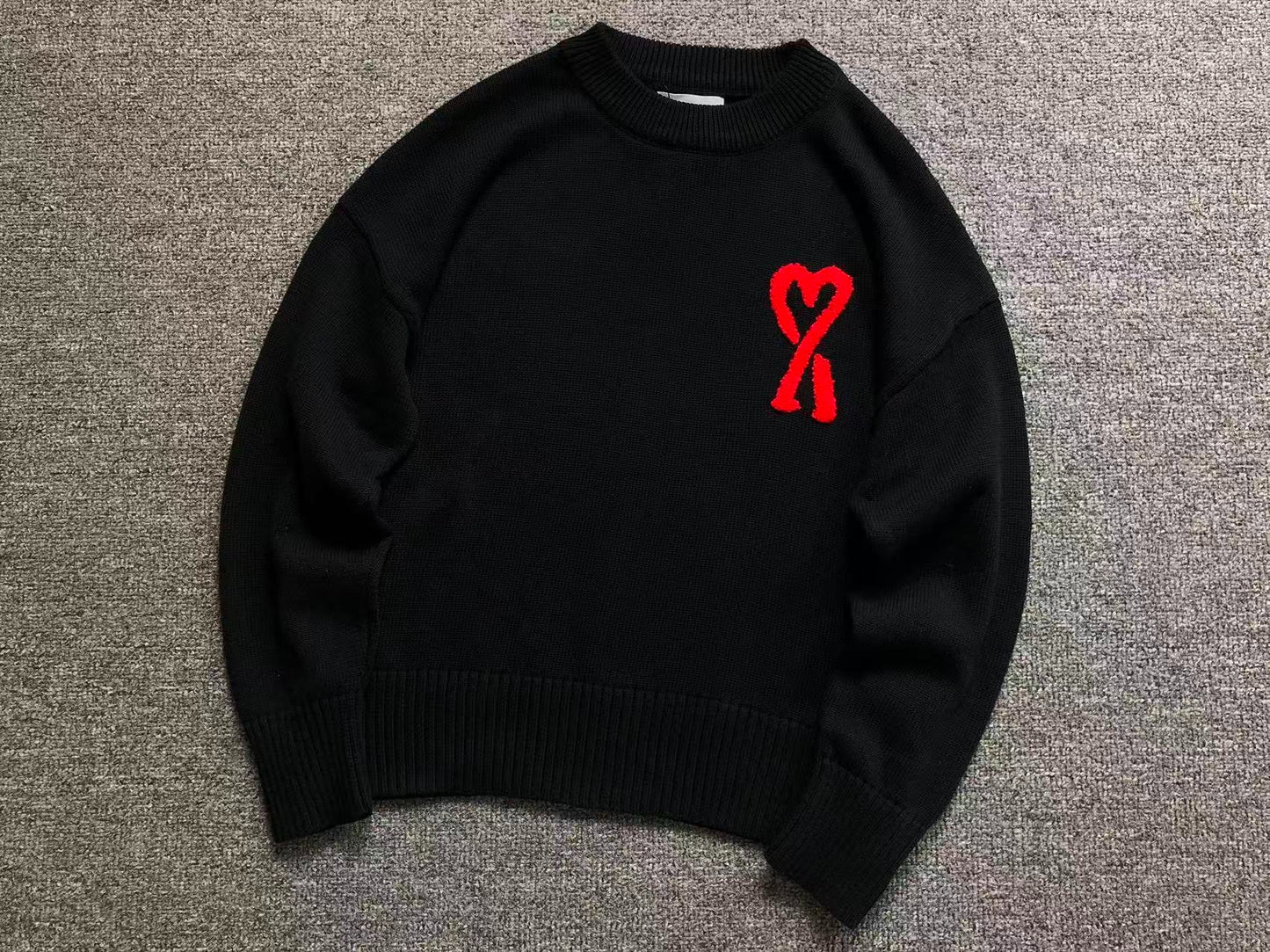 Suéter AMI Paris Logo Coração Essential