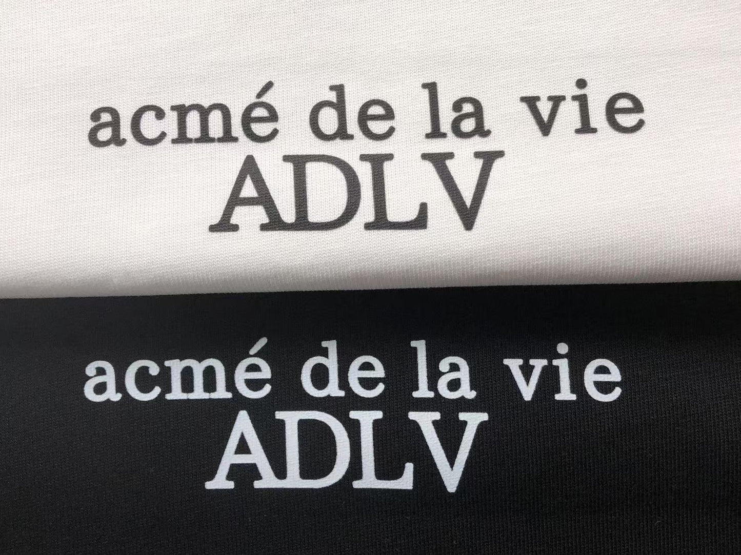 Camiseta ADLV Ribbon Graphic Tee