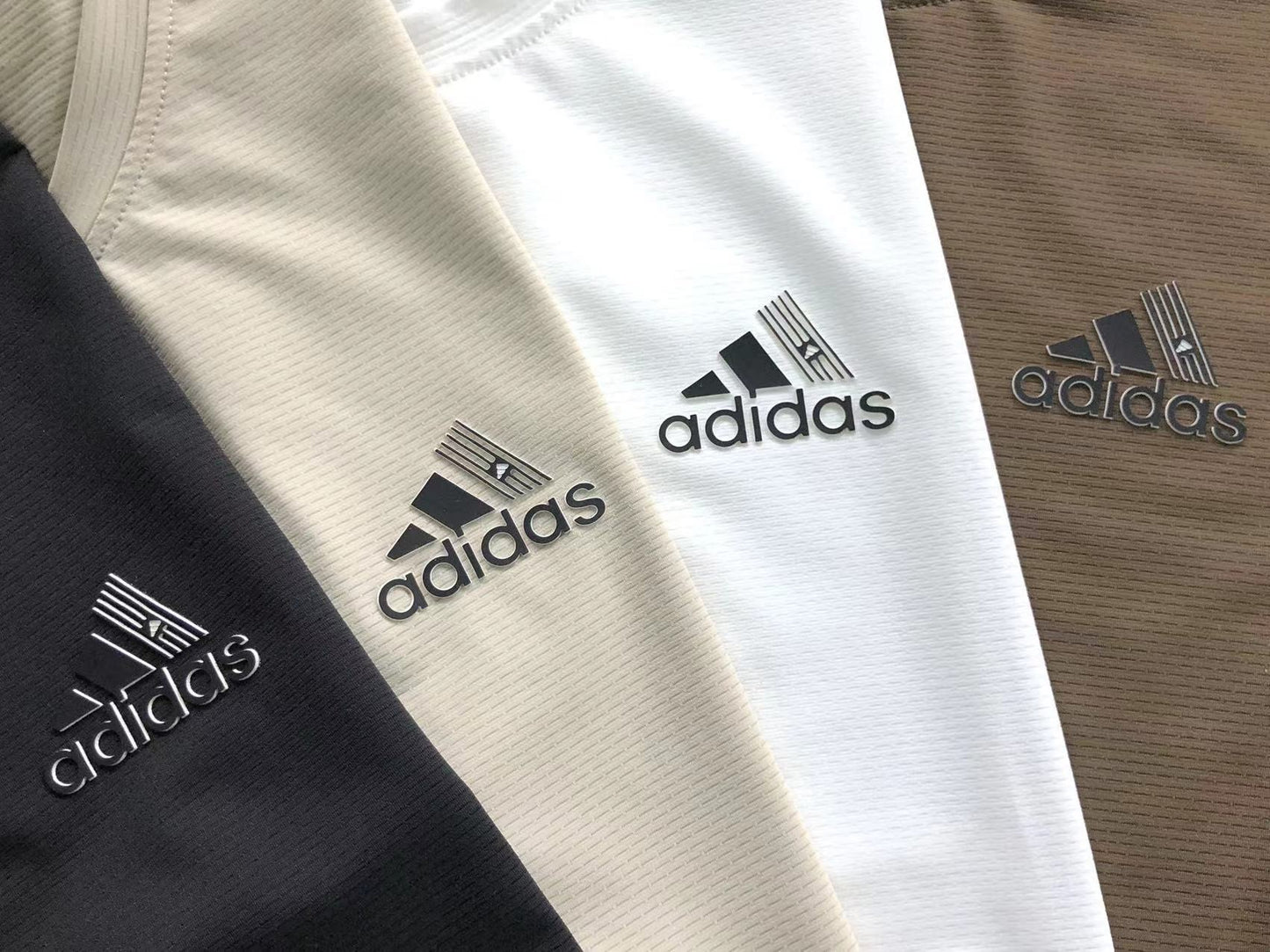 Camiseta Adidas Minimal Active Wear