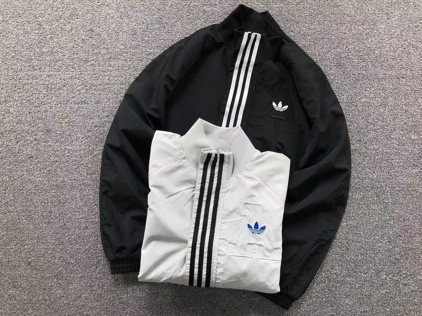Jaqueta Adidas Athletic Club Archive Windbreaker