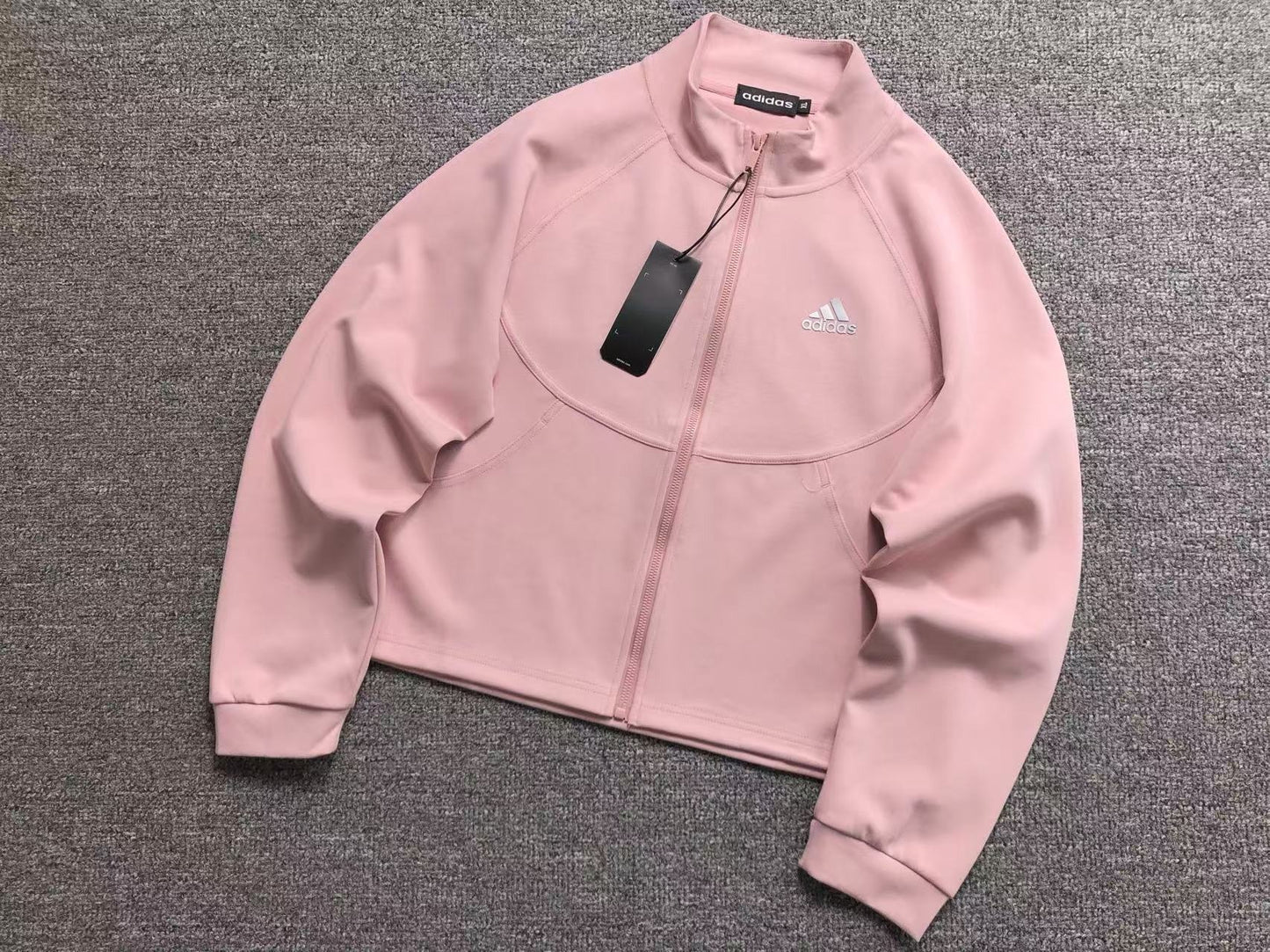 Conjunto Adidas feminino Clean Fit Set