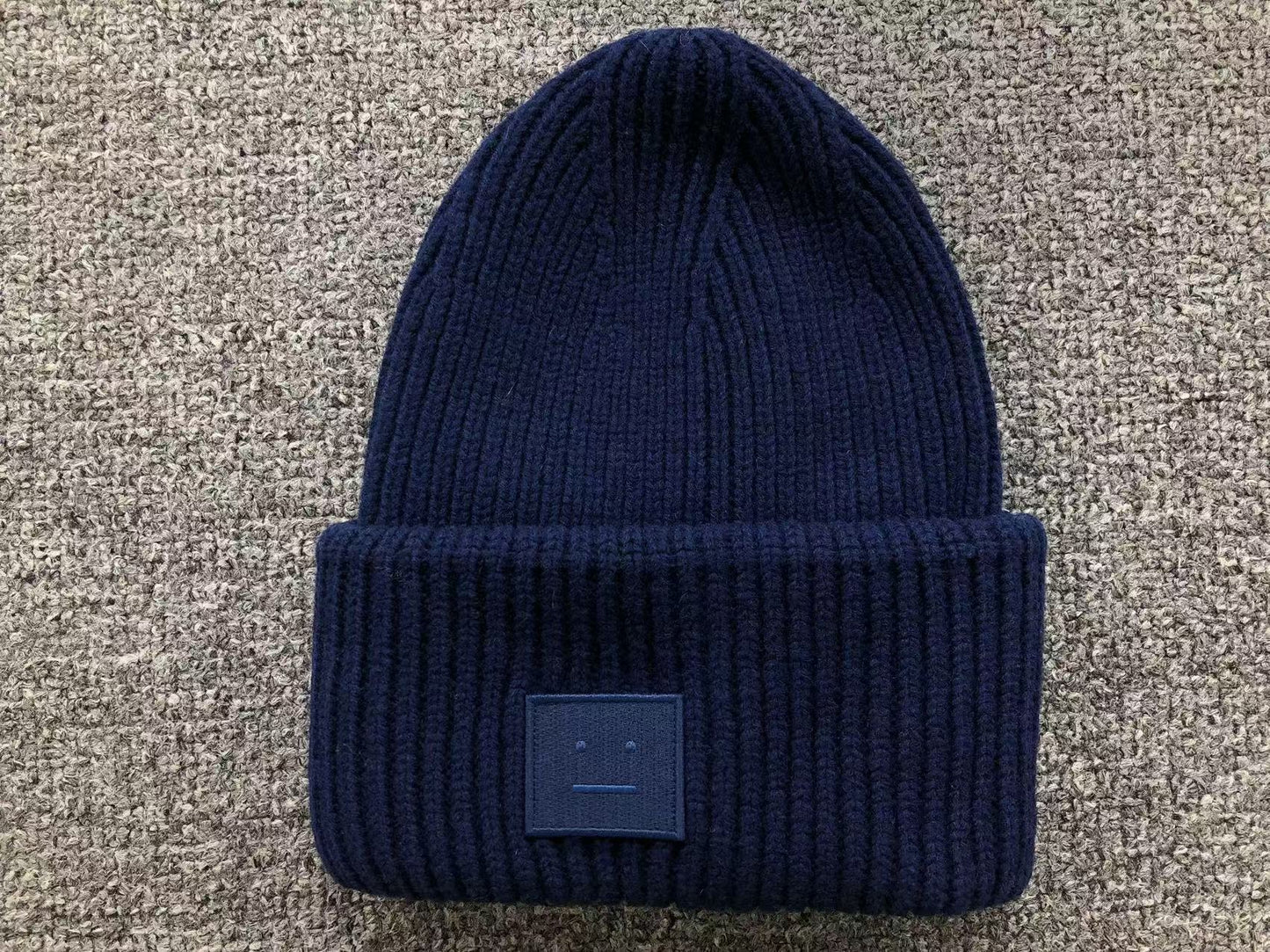 Touca Acne Studios Winter Essential