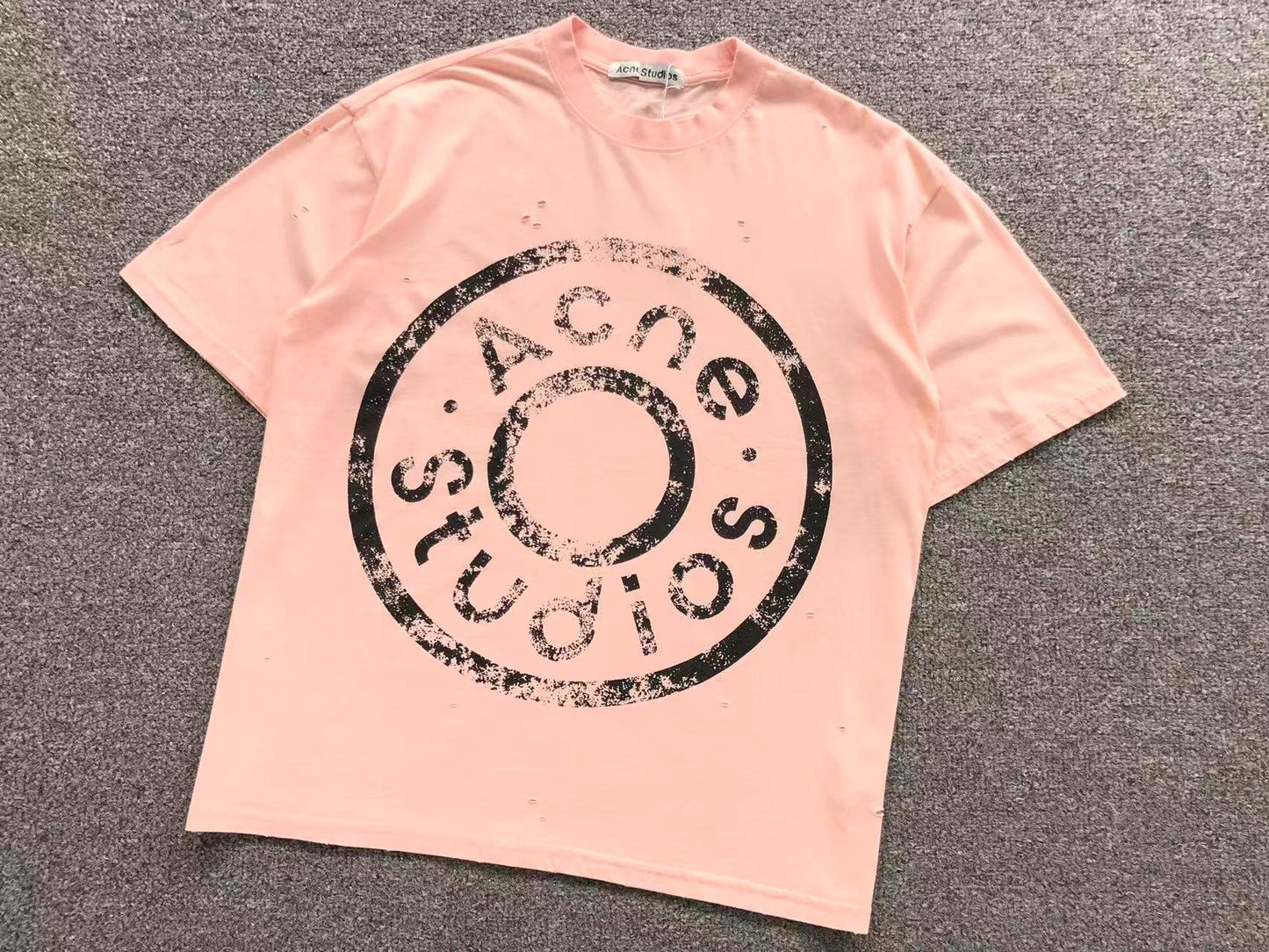 Camiseta Acne Studios Distressed Round Logo