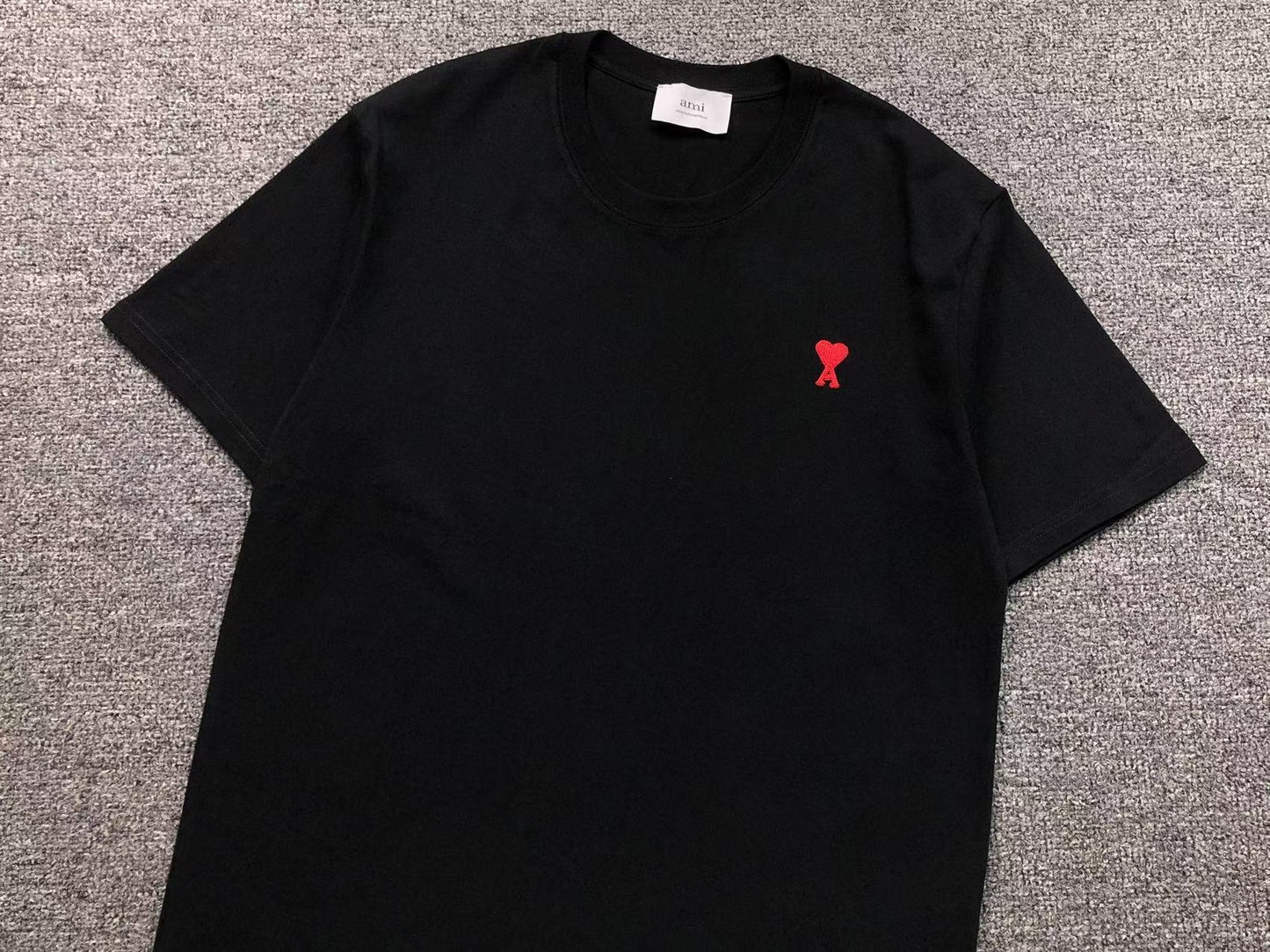 Camiseta AMI Paris Mini Heart Logo
